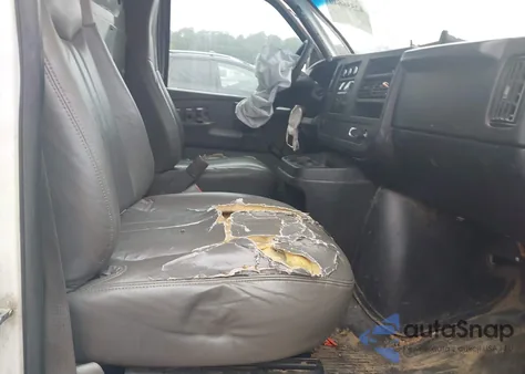 2008 Chevrolet Express G2500 Work Van z USA, uszkodzony, nr VIN 1GCGG25C481166360